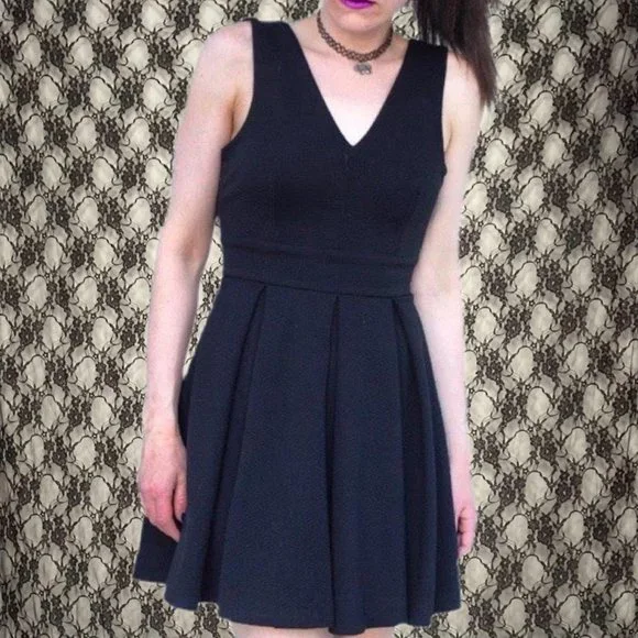 Haute Monde | Dresses | Little Black Sleeveless Fit N Flare Party Dress Haute Monde Juniors Medium | Poshmark Haute Monde | Dresses | Little Black Sleeveless Fit N Flare Party Dress Haute Monde Juniors Medium | Poshmark